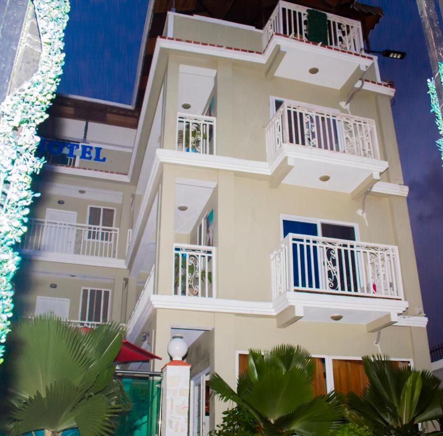 Three Kings Hotel Vertieres Екстериор снимка