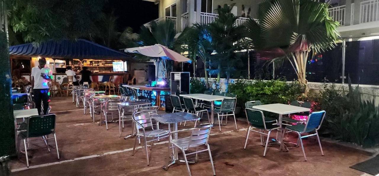 Three Kings Hotel Vertieres Екстериор снимка