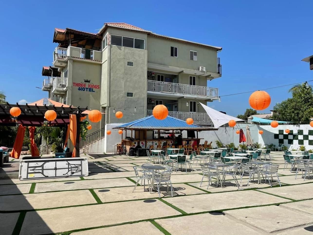 Three Kings Hotel Vertieres Екстериор снимка